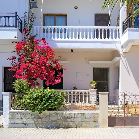 Beachside Retreat, Steps To * Kos