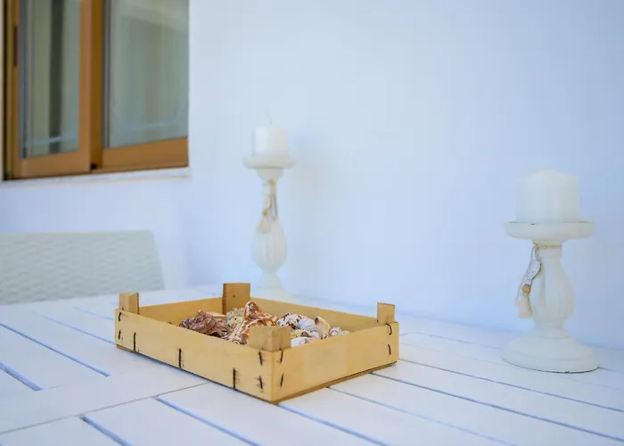 Beachside Retreat, Steps To