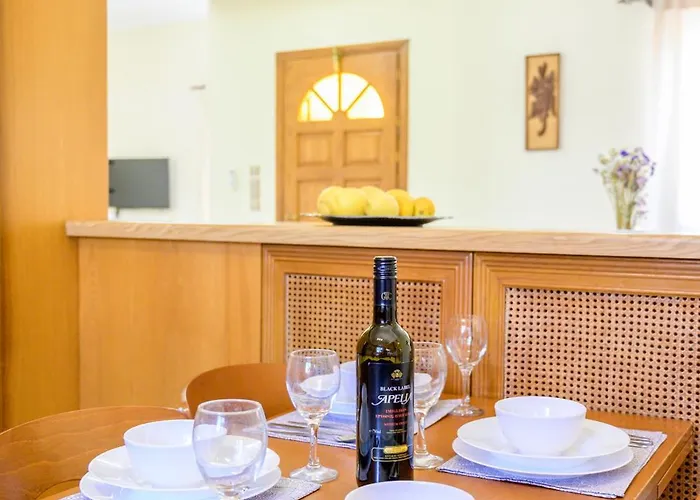 Beachside Retreat, Steps To アパート