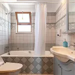 Apartamento Beachside Retreat, Steps To
